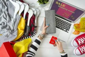 What are the benefits of shopping online?